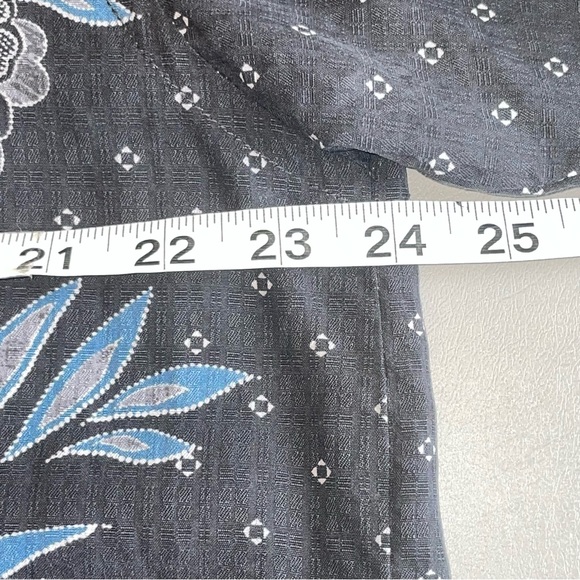 Tommy Bahama 100% Silk Shirt Button Down Short Sleeve Blue & White Sz Large - Picture 8 of 9